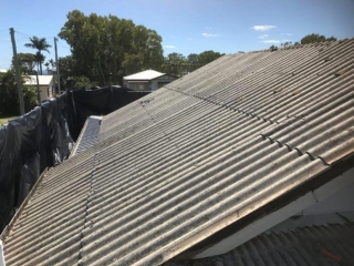 HTS-Group-ROOFING-ASBESTOS-ROOF-REMOVAL-BOWEN-FNQ-IMG_2510